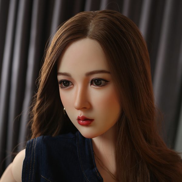 Platinum Silicone Companions: Realistic Detailing & Hypoallergenic - Image 2