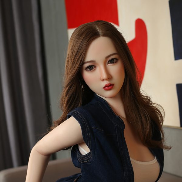 Platinum Silicone Companions: Realistic Detailing & Hypoallergenic - Image 3